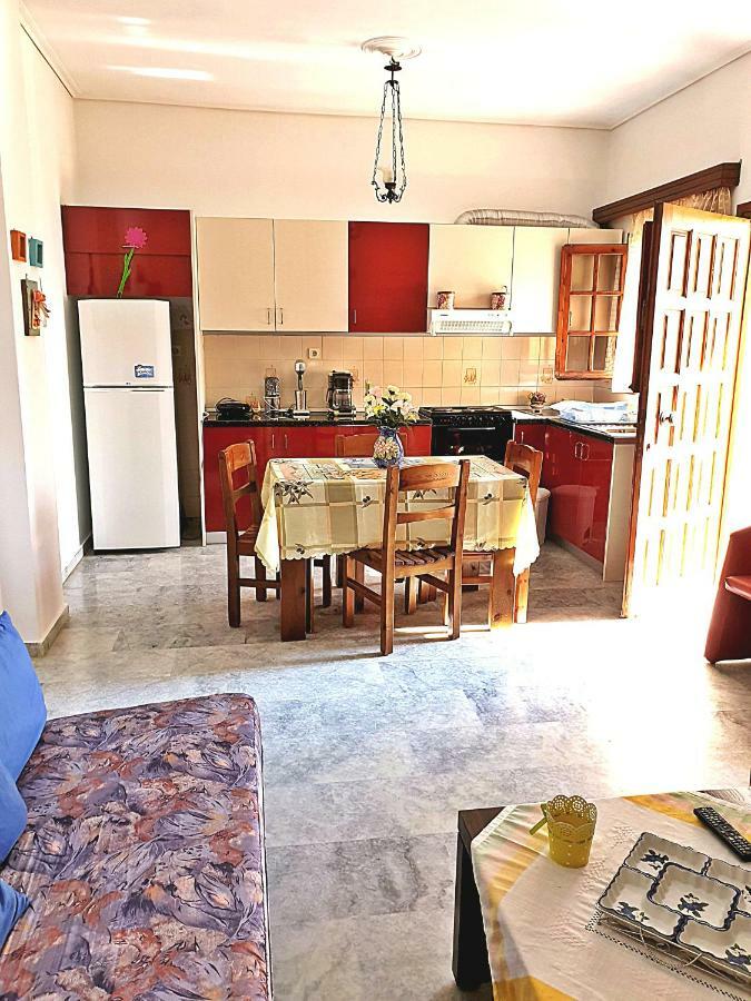 Myrto'S Apartment No15 Loutra Oraias Elenis Luaran gambar